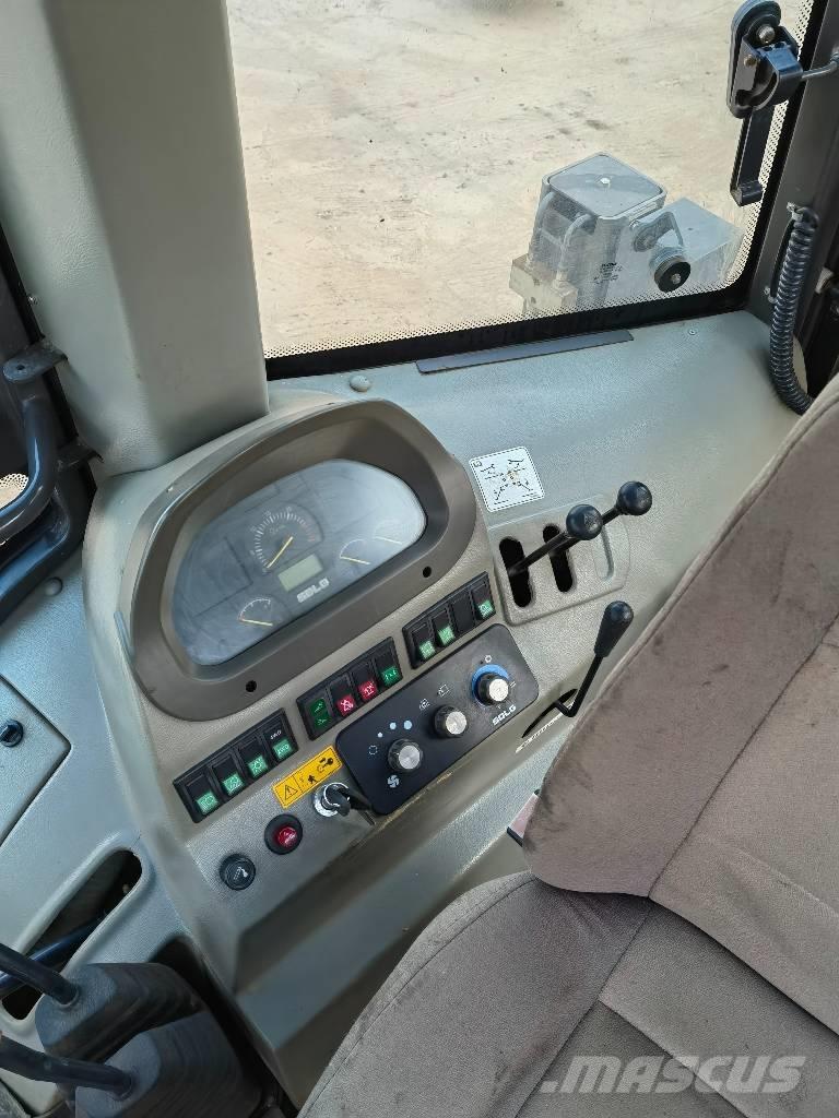 SDLG B877 Backhoe loaders