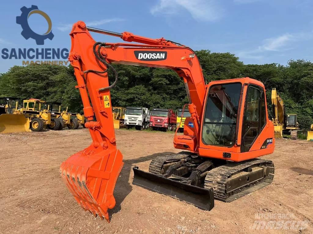 Doosan DH 80 Midi excavators  7t - 12t