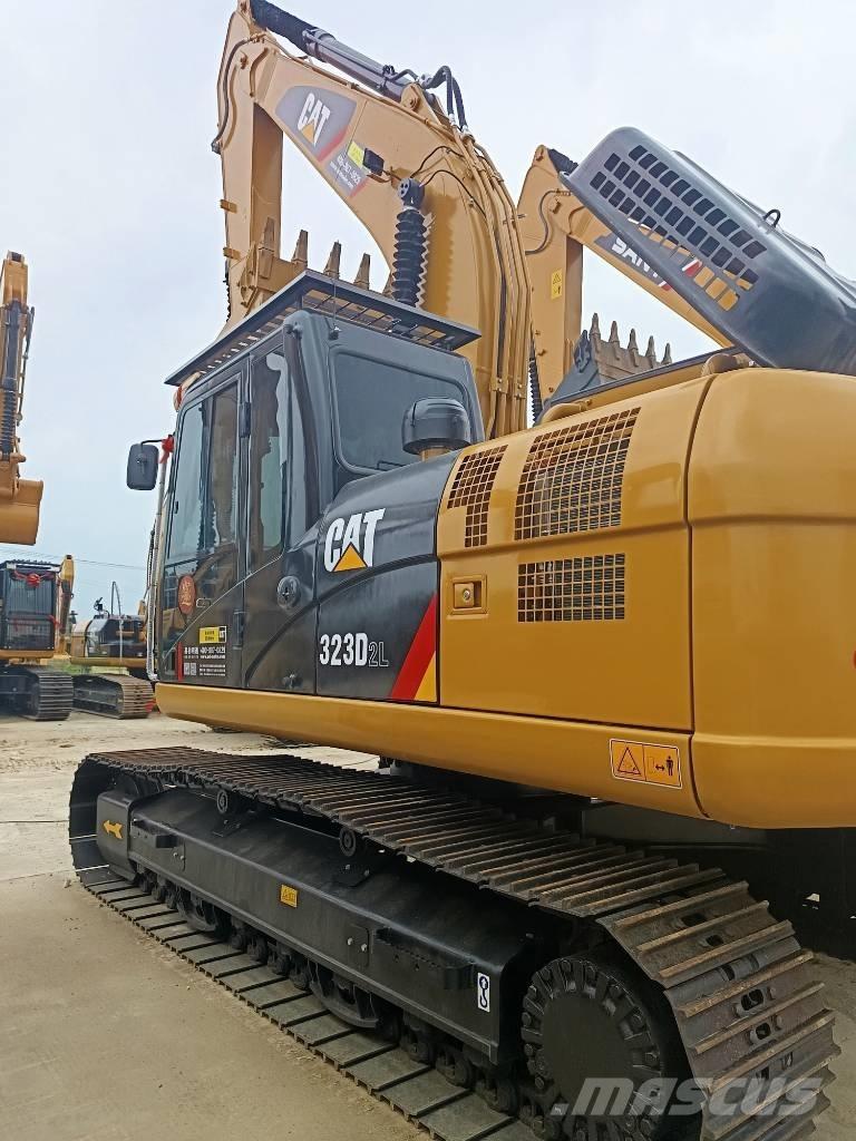 CAT 323 D L Crawler excavators