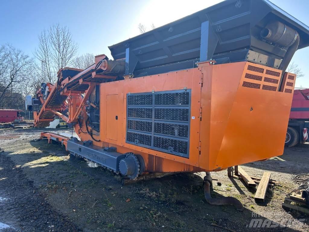 Rockster R900 Crushers