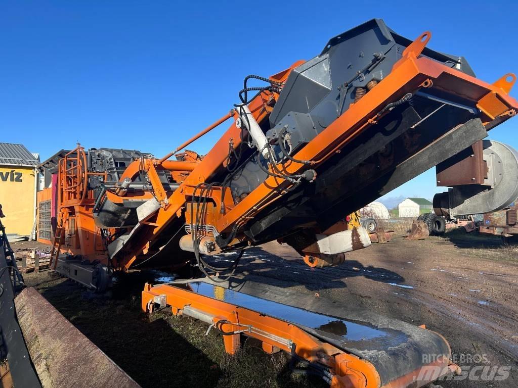 Rockster R900 Crushers