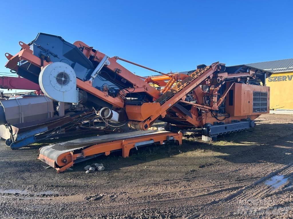 Rockster R900 Crushers