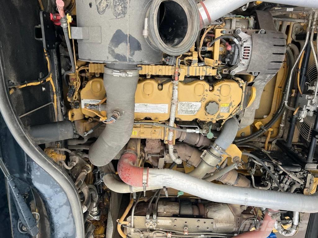 CAT 725 C Articulated Dump Trucks (ADTs)