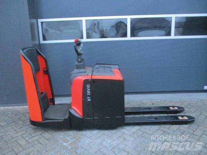 Toyota LPE 250 Low lifter with platform