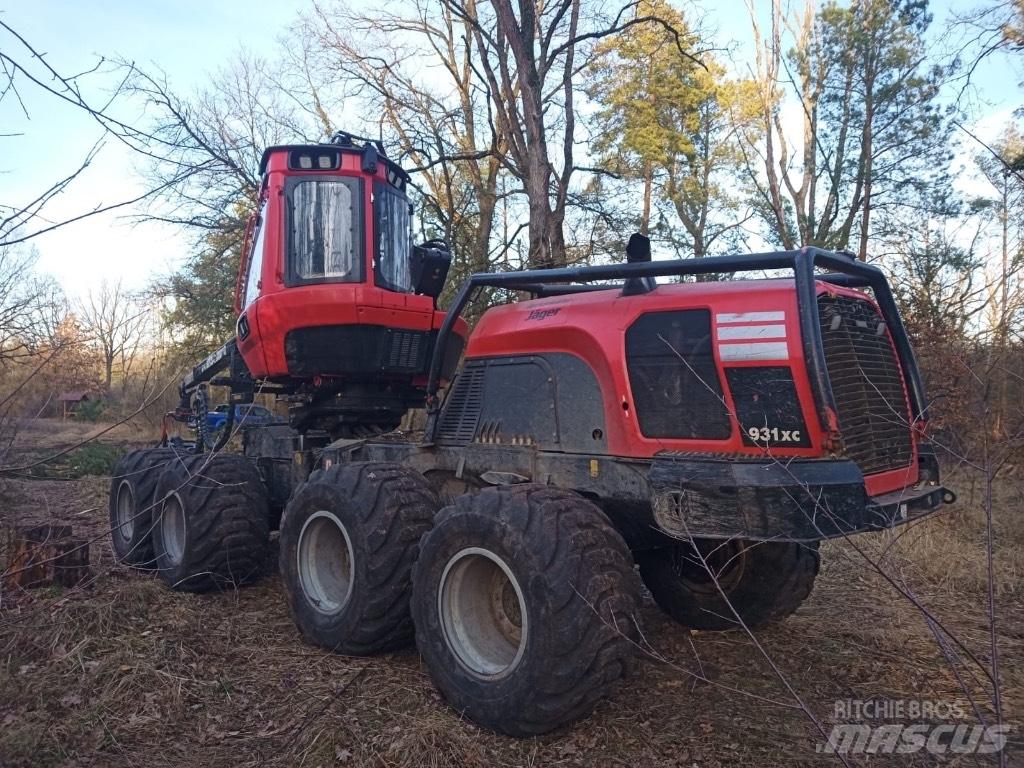 Komatsu 931 XC Harvesters