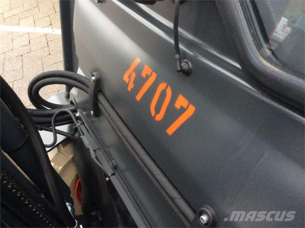 Linde E30 Electric forklift trucks