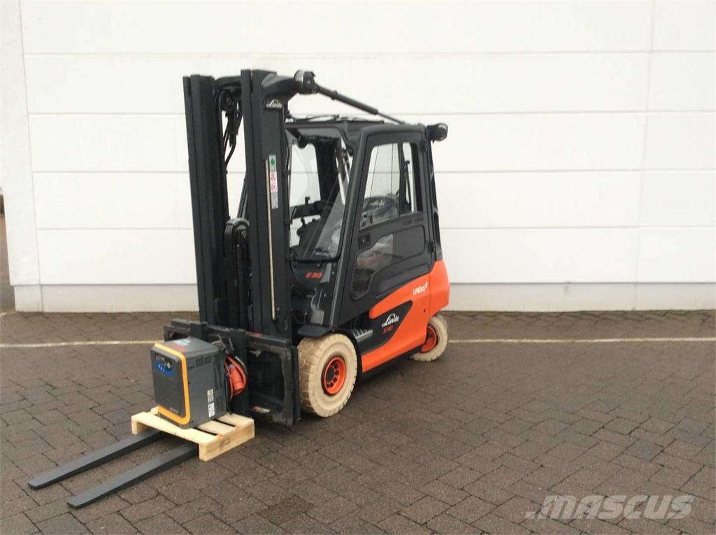 Linde E30 Electric forklift trucks