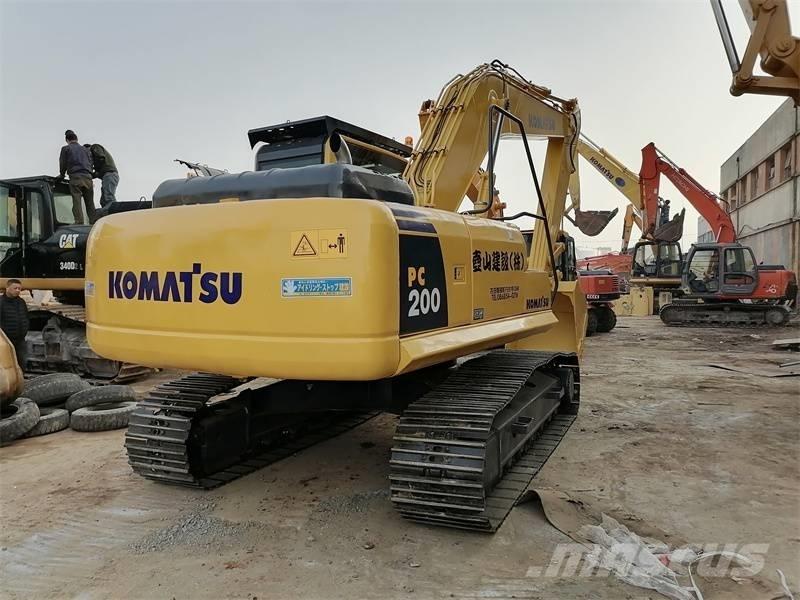 Komatsu PC 200-8 Crawler excavators