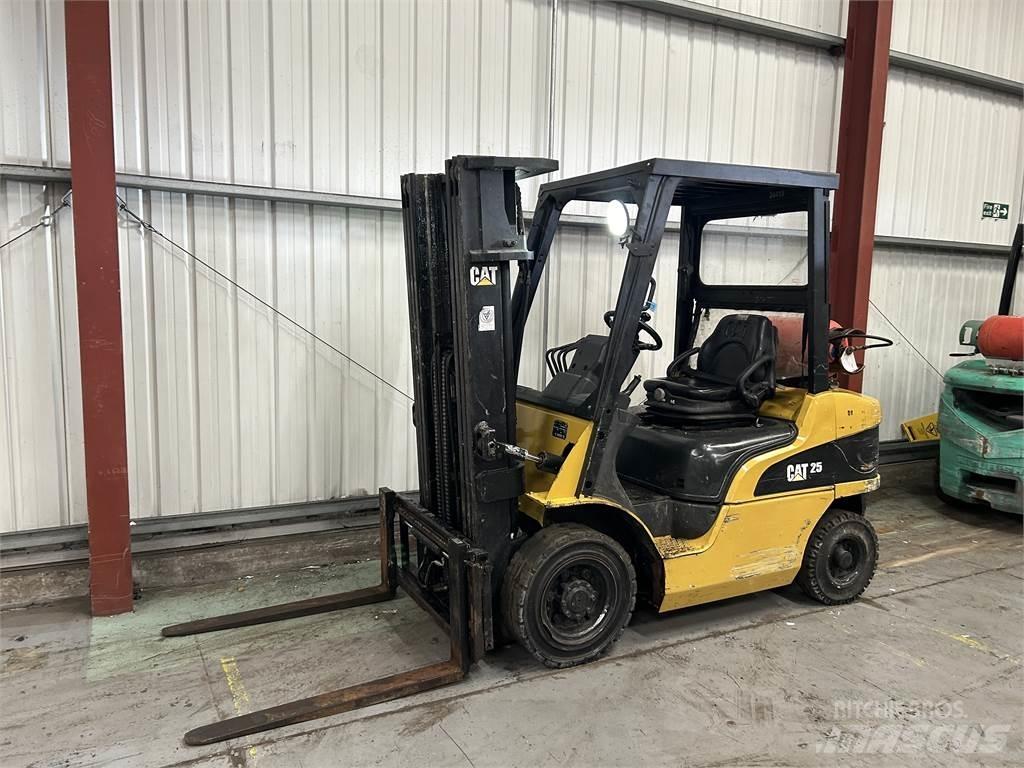 CAT GP25NT LPG trucks