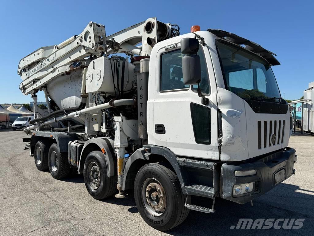 Astra Betonpompa Concrete trucks