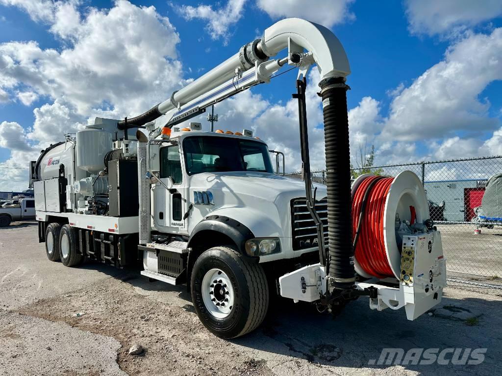 Mack GU713 Combi / vacuum trucks