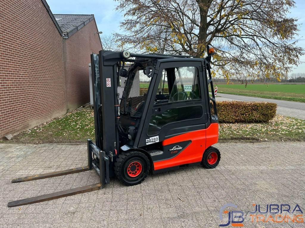 Linde E25-01 Electric forklift trucks