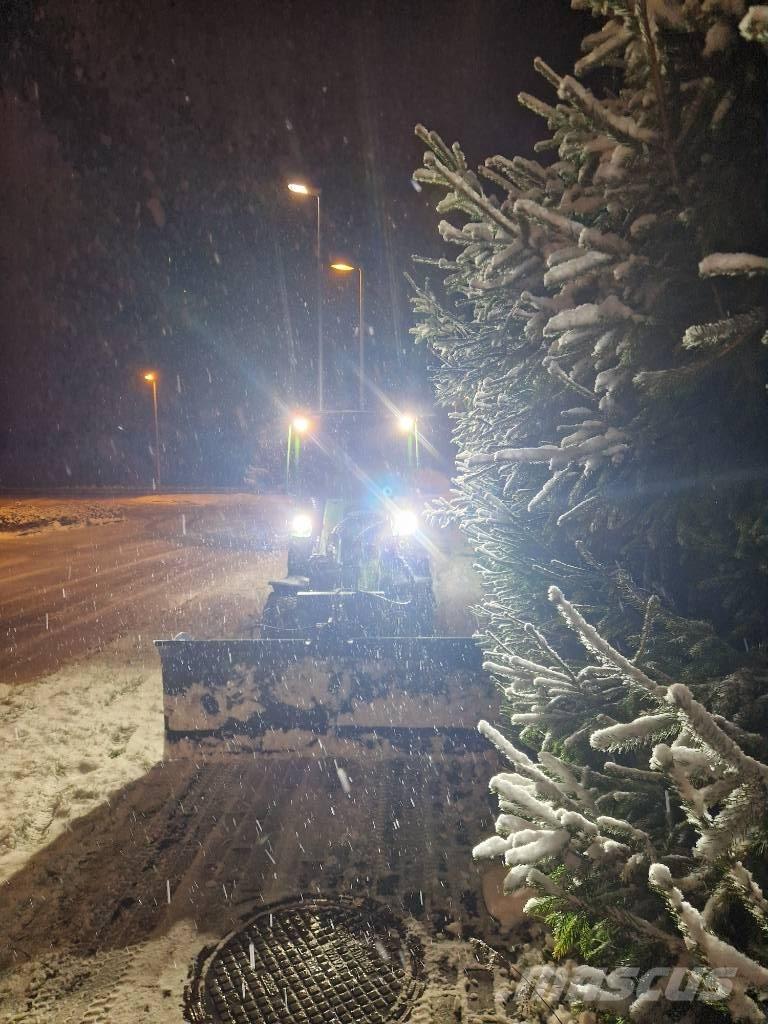 Avant 530 Mini loaders