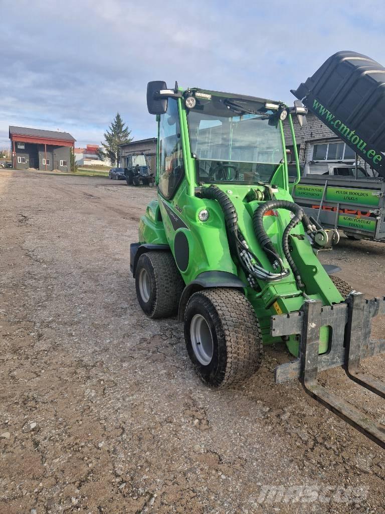 Avant 530 Mini loaders