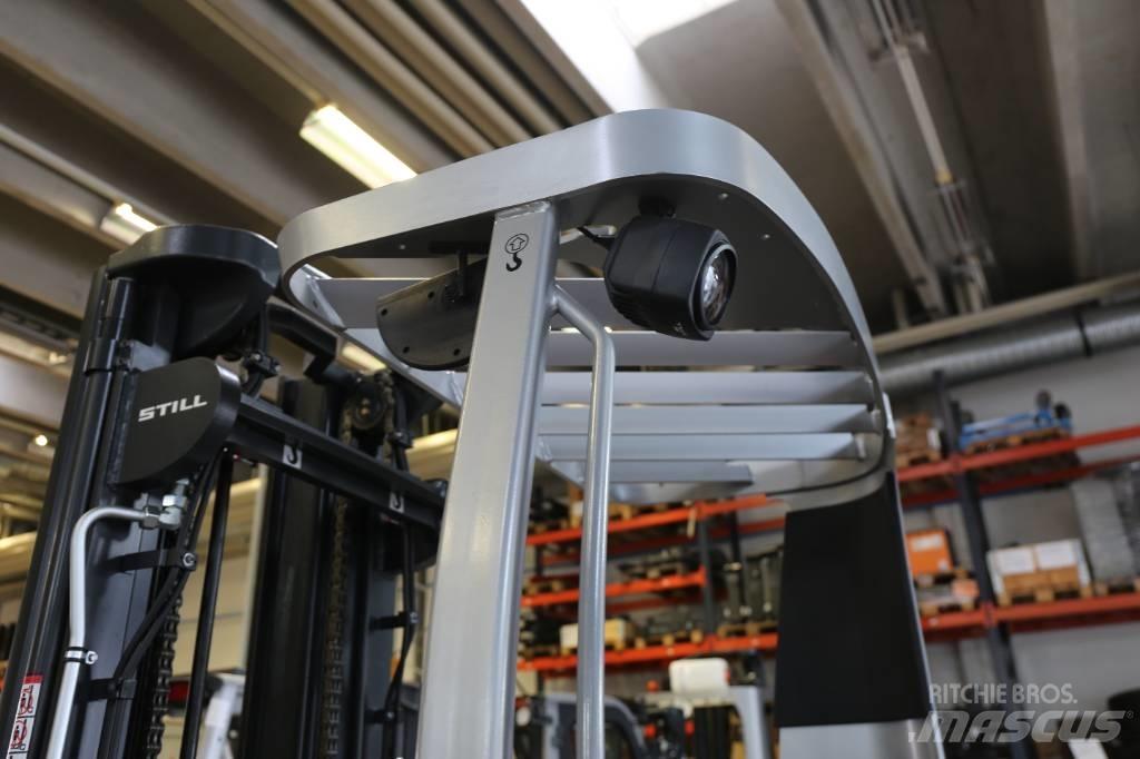Still FMX14 Reach trucks