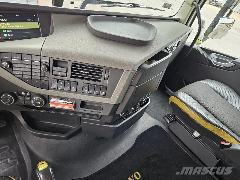 Volvo FH 16 6x2 550 Tractor Units
