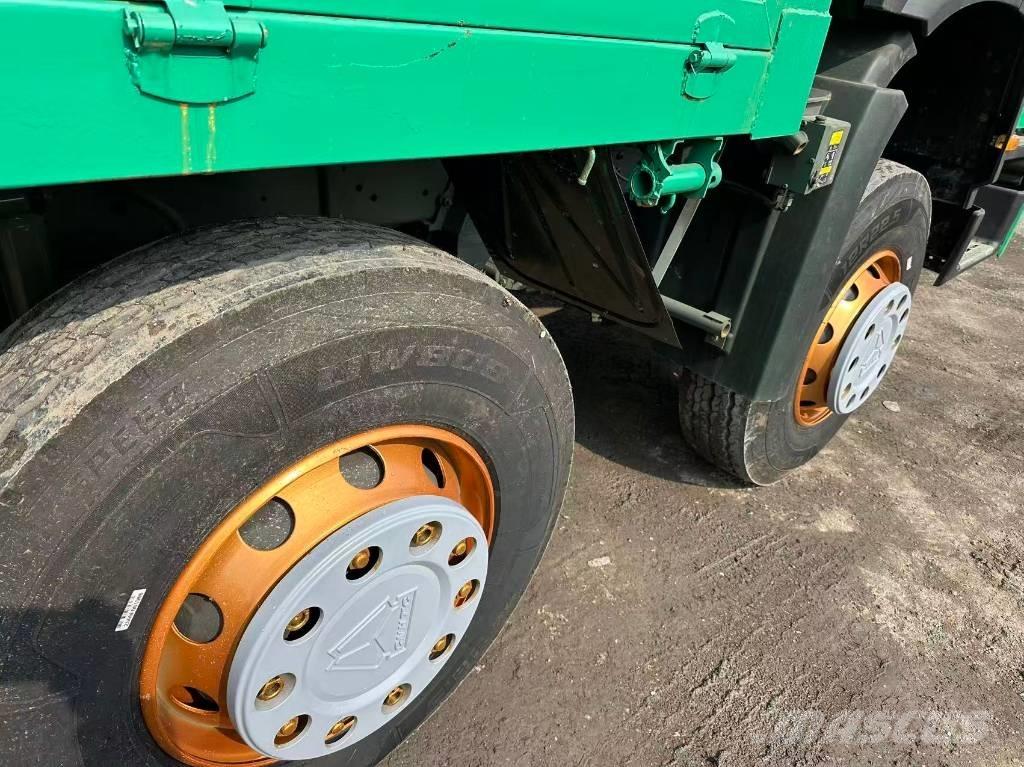 Sinotruk HOWO420hp Flatbed / Dropside trucks