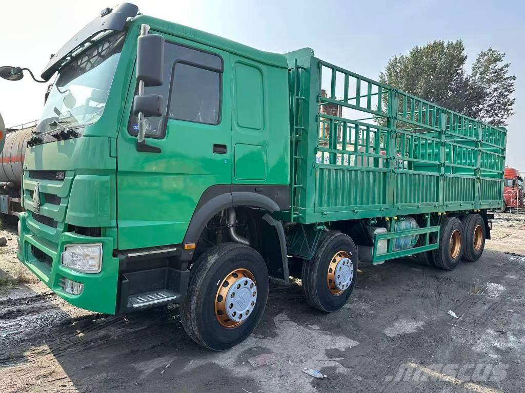 Sinotruk HOWO420hp Flatbed / Dropside trucks