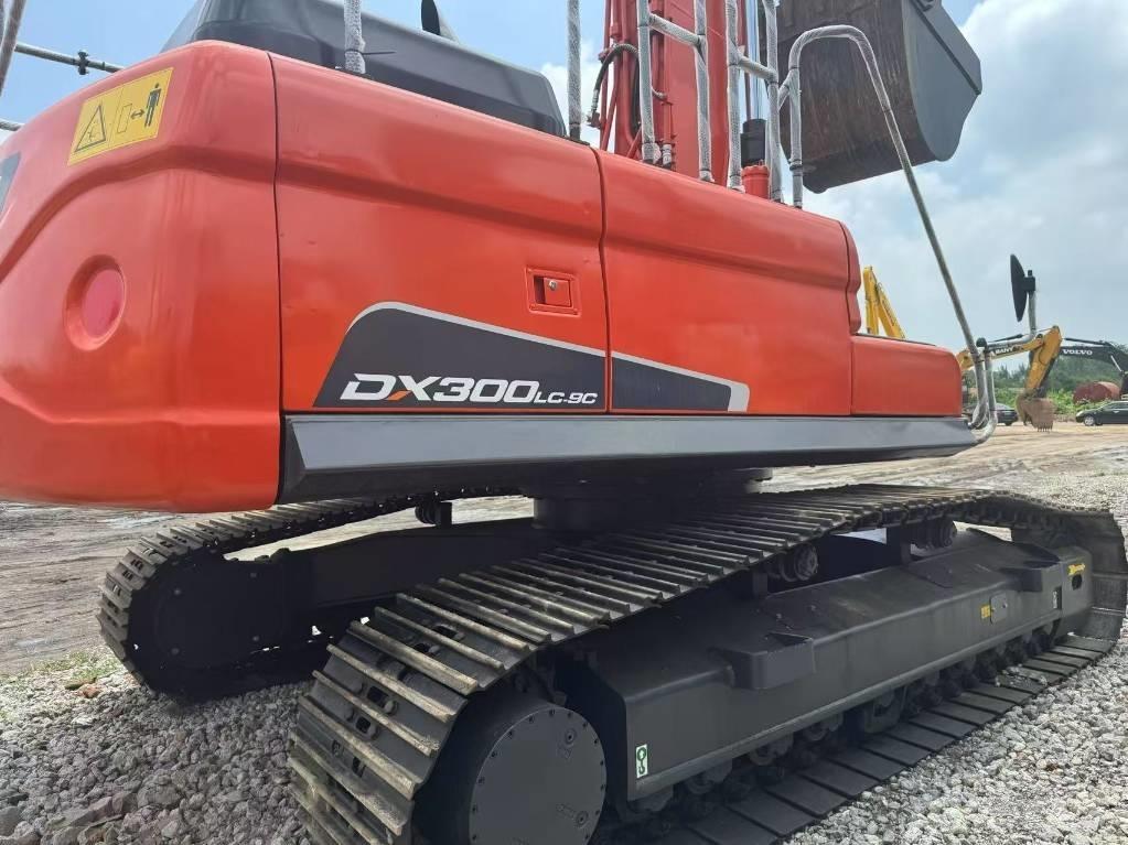 Doosan DX300-9C Crawler excavators