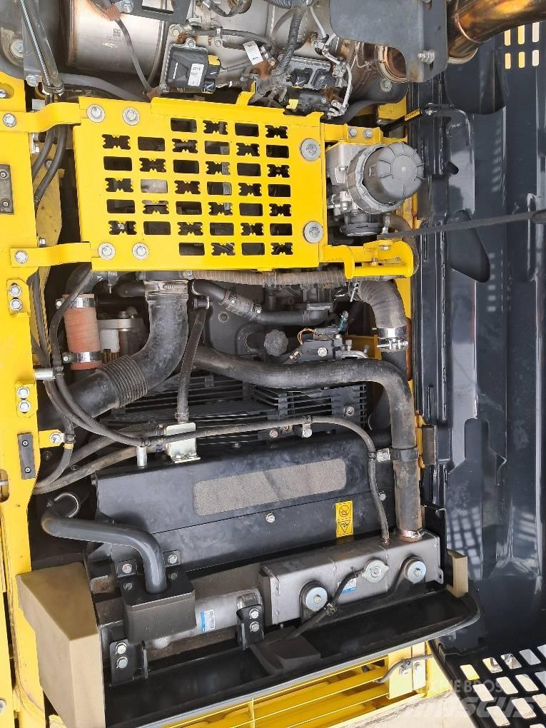 Komatsu PC210LCI-11 Crawler excavators