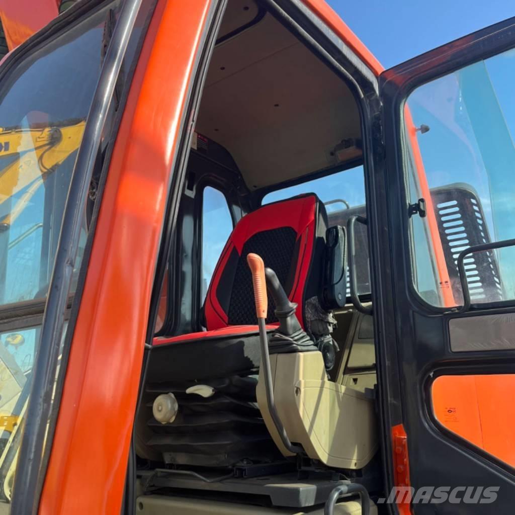 Doosan DX 300 Crawler excavators