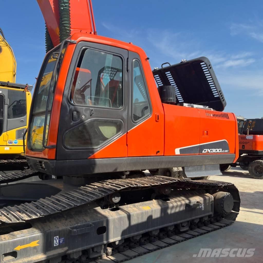 Doosan DX 300 Crawler excavators