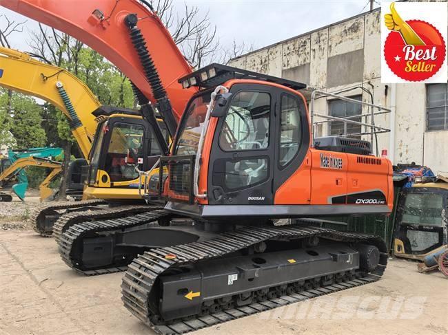Doosan DX 300 LC Crawler excavators