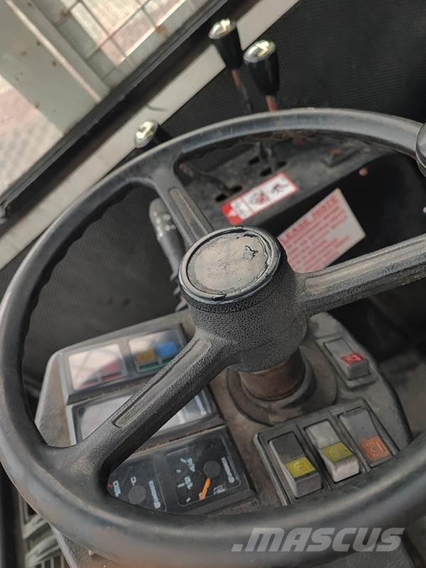 Commander C40SA Sideloaders