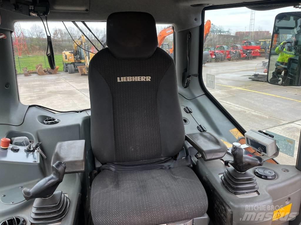 Liebherr PR736LGP Crawler dozers