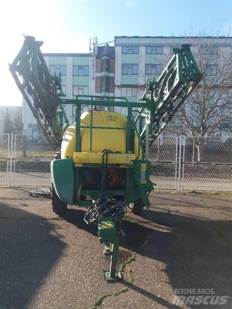 John Deere 732 Trailed sprayers