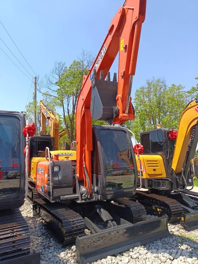 Hitachi 60 Crawler excavators