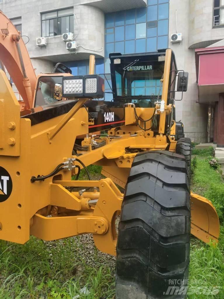 CAT 140 H Backhoe loaders