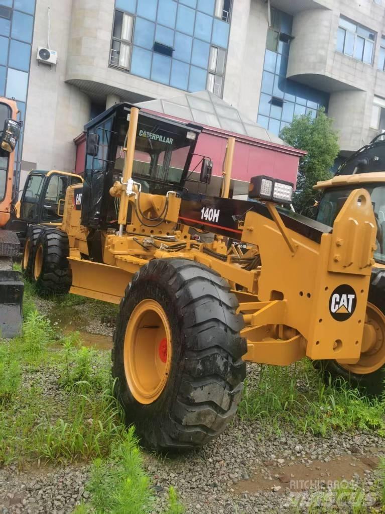 CAT 140 H Backhoe loaders