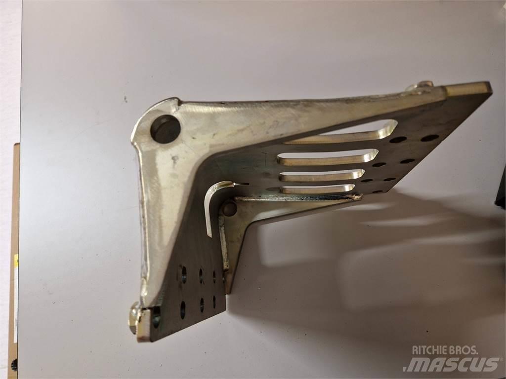 Ponsse P33216 Chassis and suspension