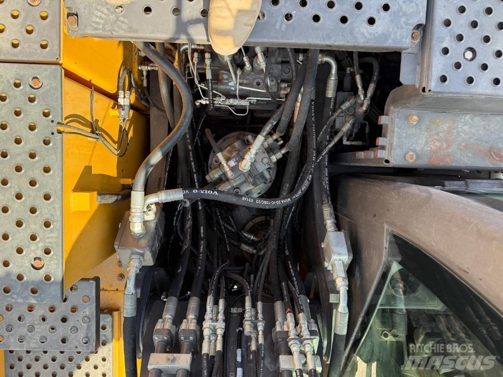 Volvo EC 220 EL Crawler excavators