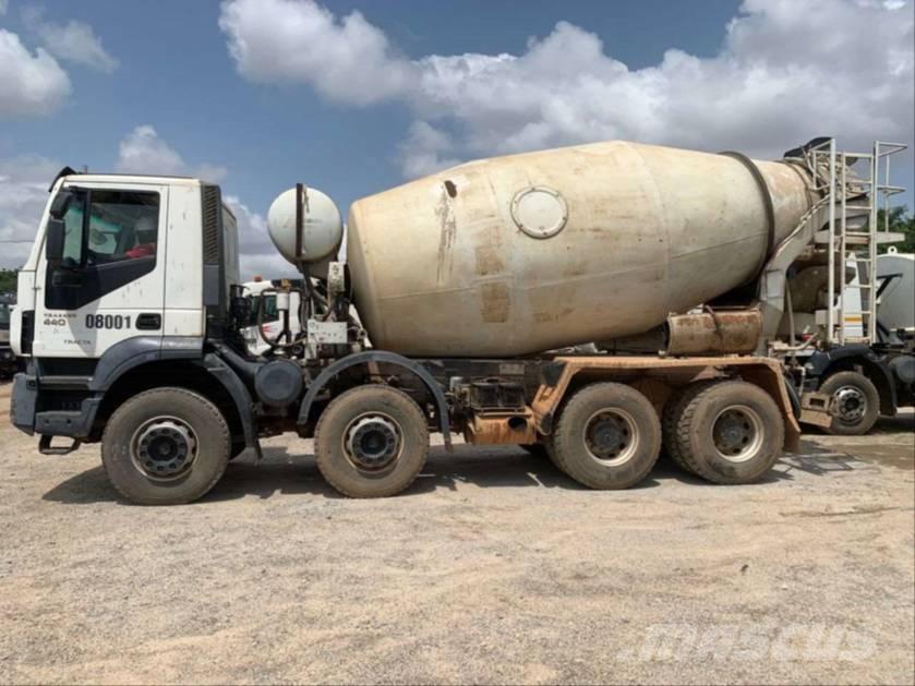 Iveco Trakker 440 Concrete trucks