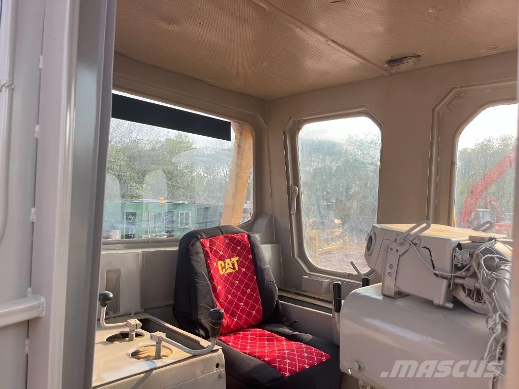 CAT D7G Crawler dozers