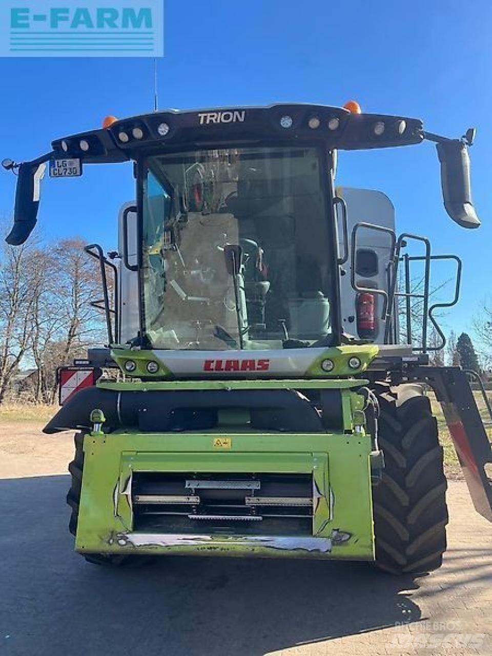 CLAAS trion 730 Combine harvesters