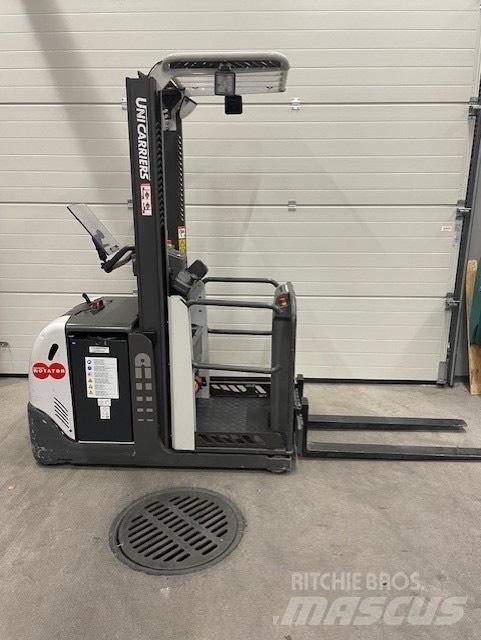 Atlet EPL100 Medium lift order picker