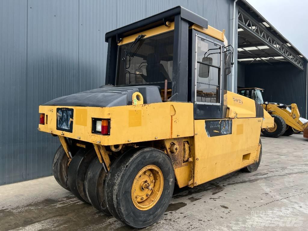 CAT PS300C Pneumatic tired rollers