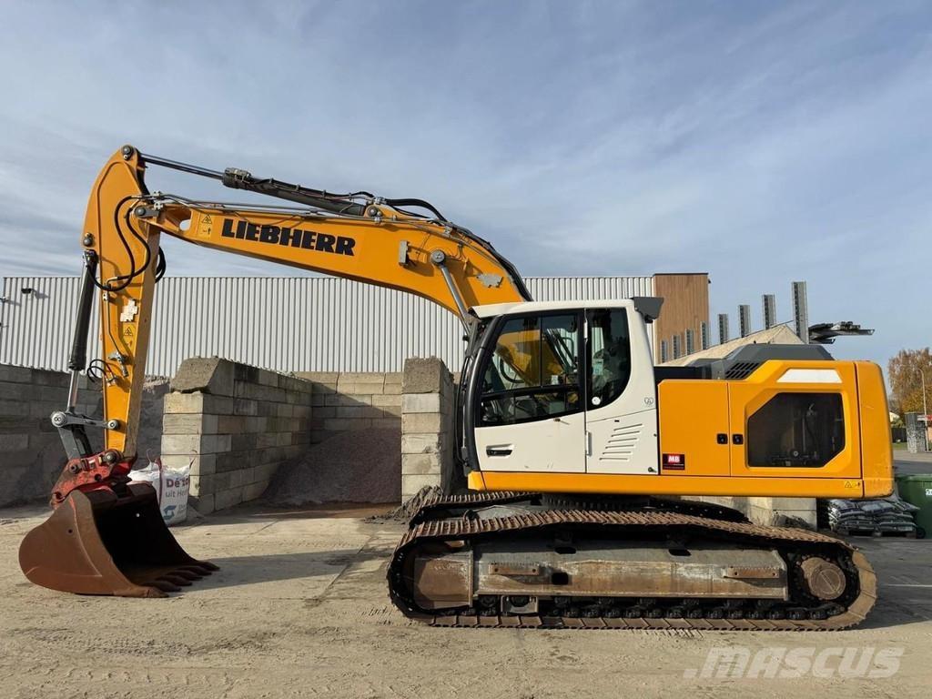 Liebherr R922 LC Crawler excavators