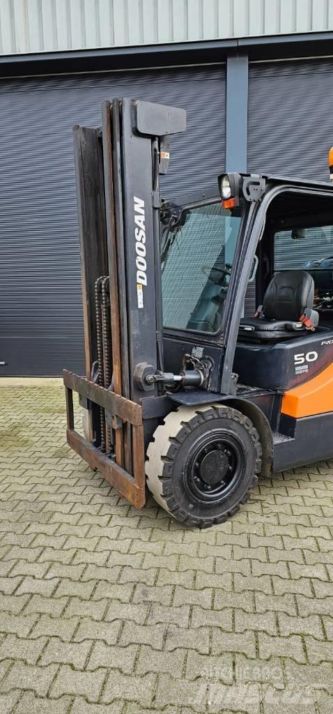 Doosan G50SC-5 LPG trucks