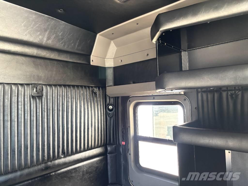 Kenworth W 900 Tractor Units