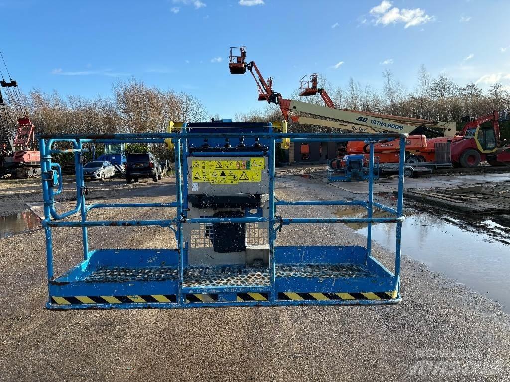Genie SX 135 XC Telescopic boom lifts