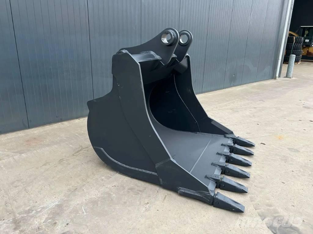 Hitachi ZX360 1.60m Buckets