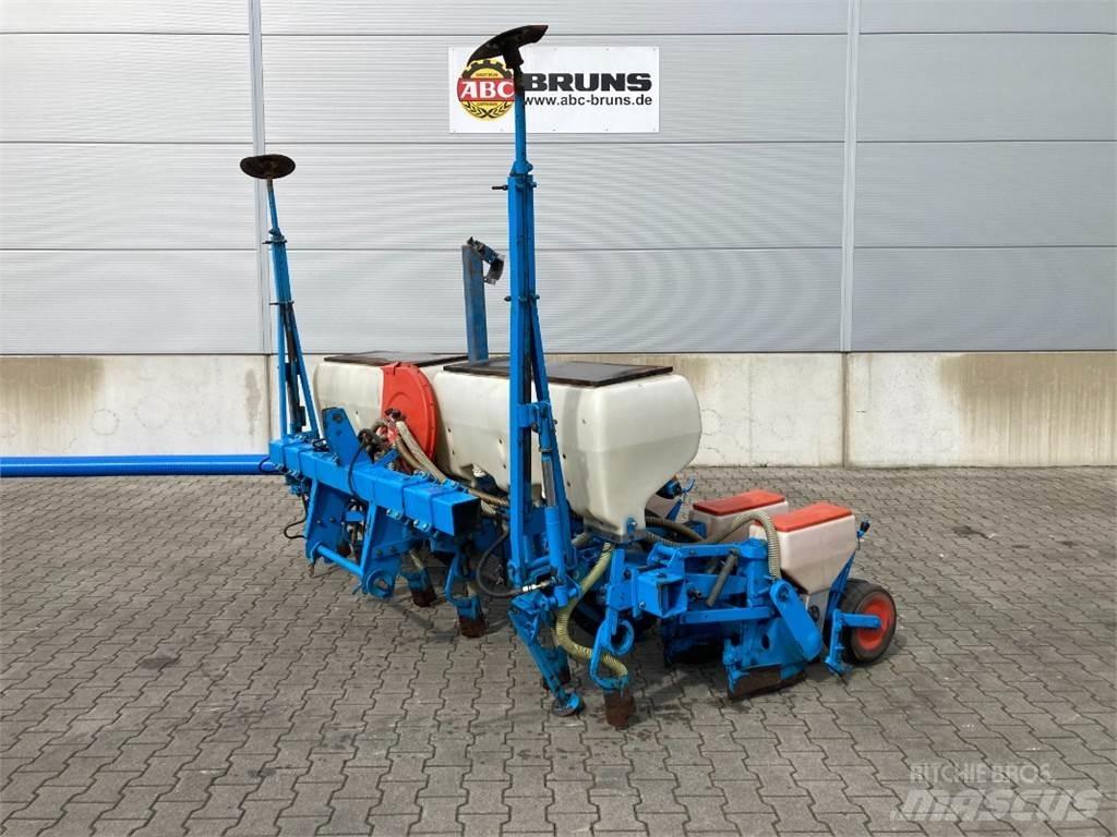 Monosem PNU 6 Precision sowing machines