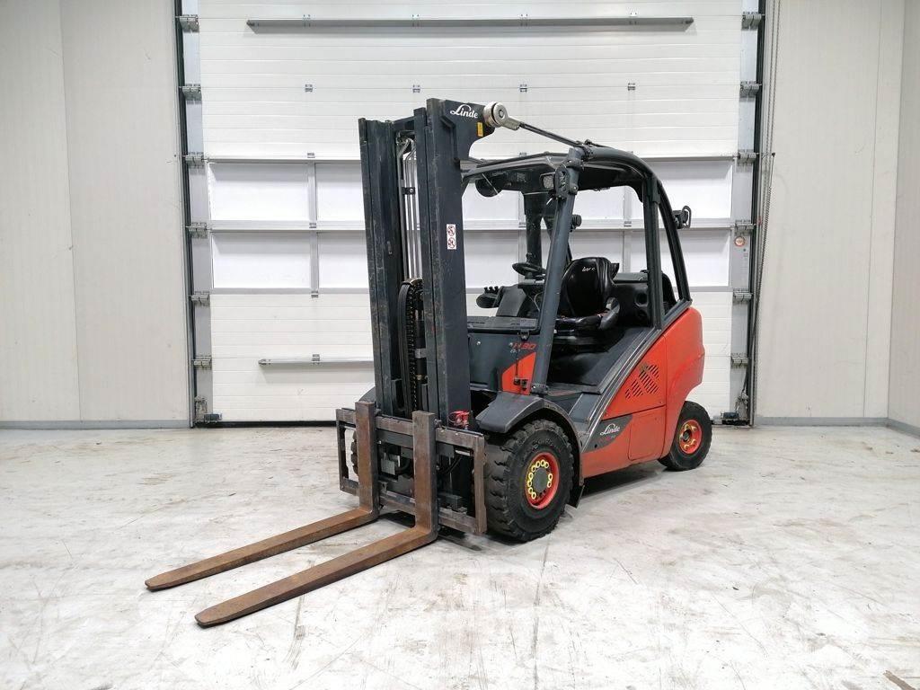 Linde H30T-02 LPG trucks