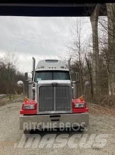 Western Star 4900 EX Tractor Units