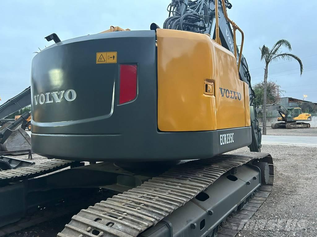 Volvo ECR 235 Crawler excavators