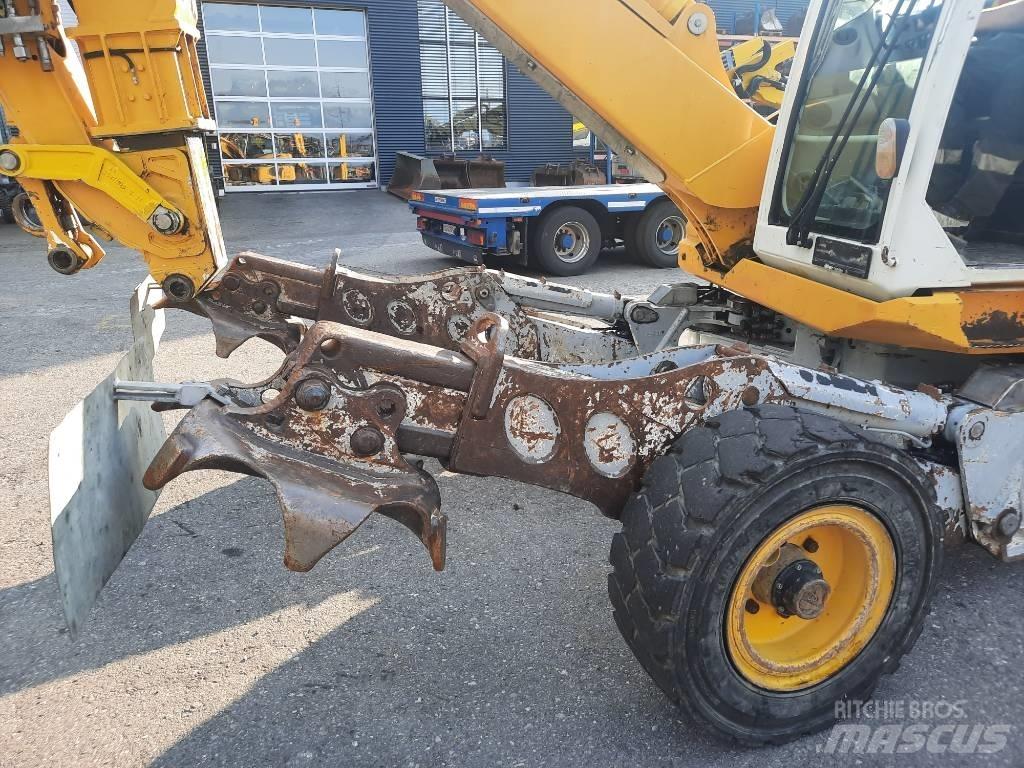 Menzi Muck M525 Wheeled excavators